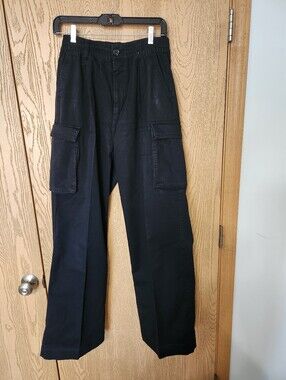 Old Navy Women's  Black Cargo Pants - Classic Utility Style